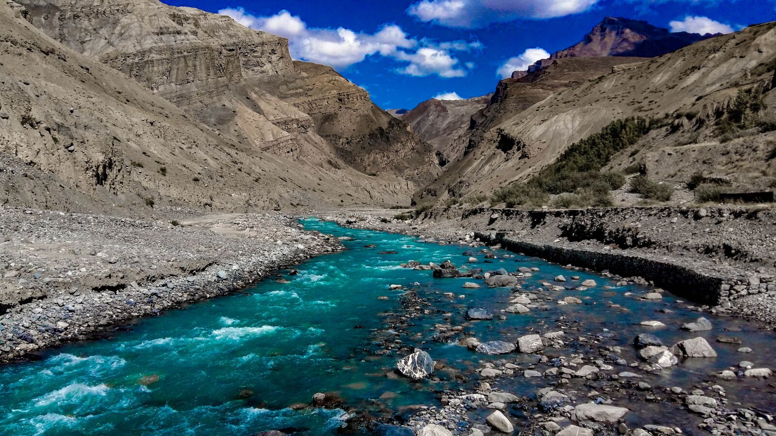 Samsung Galaxy A5 sample photo. Mountains, river, nature photography