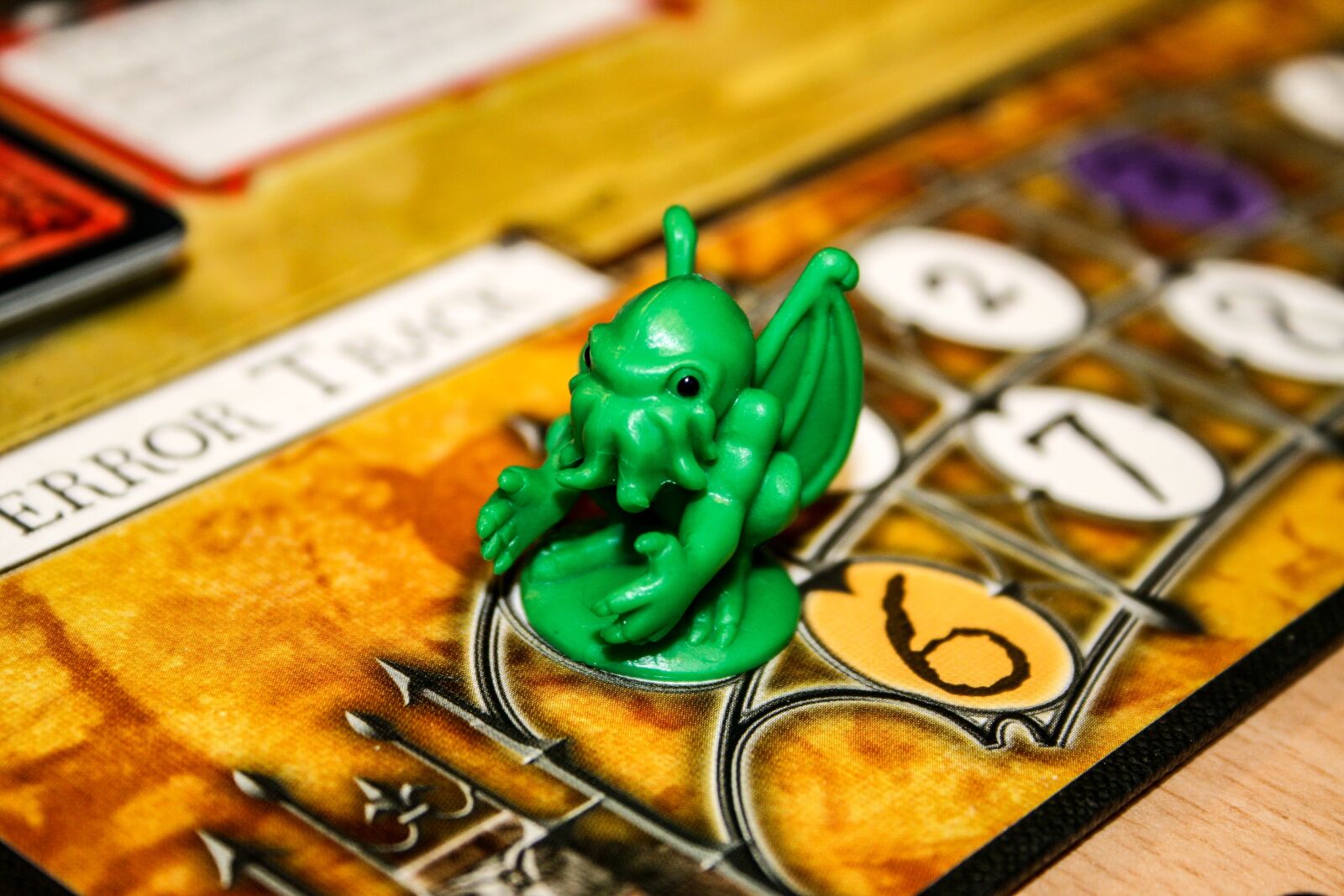Canon EOS 400D (EOS Digital Rebel XTi / EOS Kiss Digital X) sample photo. Cthulhu, board game, arkham photography