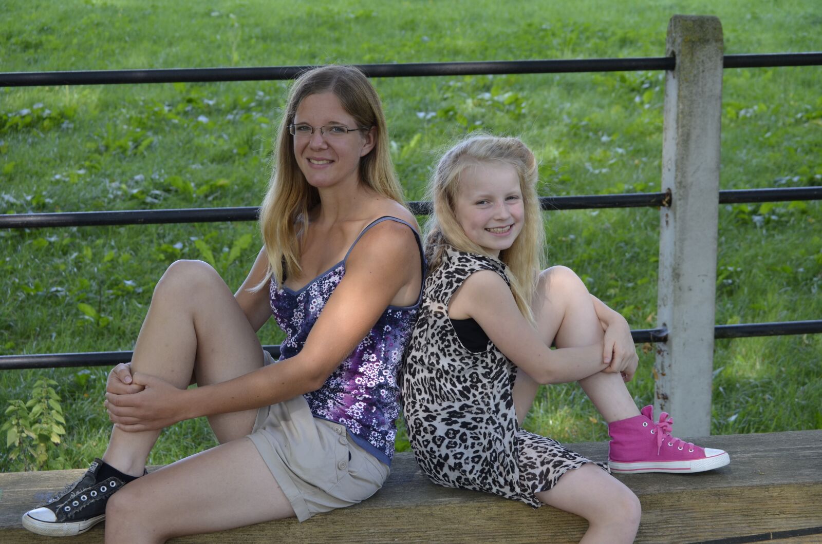 Nikon D5100 sample photo. Friends, girl, friendship photography