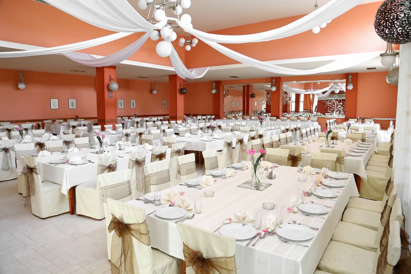 Canon EF 24-105mm F4L IS USM sample photo. Celebration, chairs, interior decoration photography