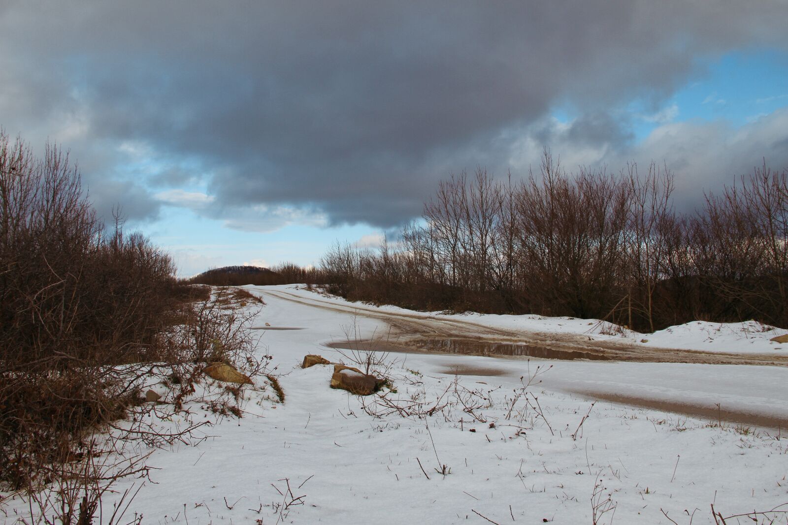 Canon EOS 7D sample photo. Sky, snow, road photography