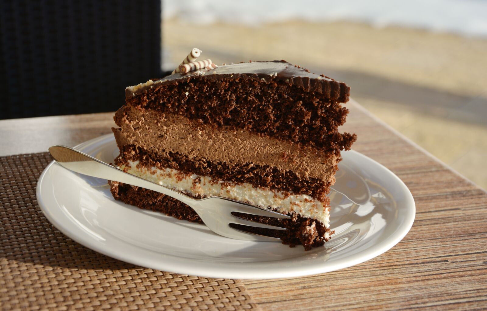 Nikon D5200 sample photo. Cake, chocolate cake, cafe photography