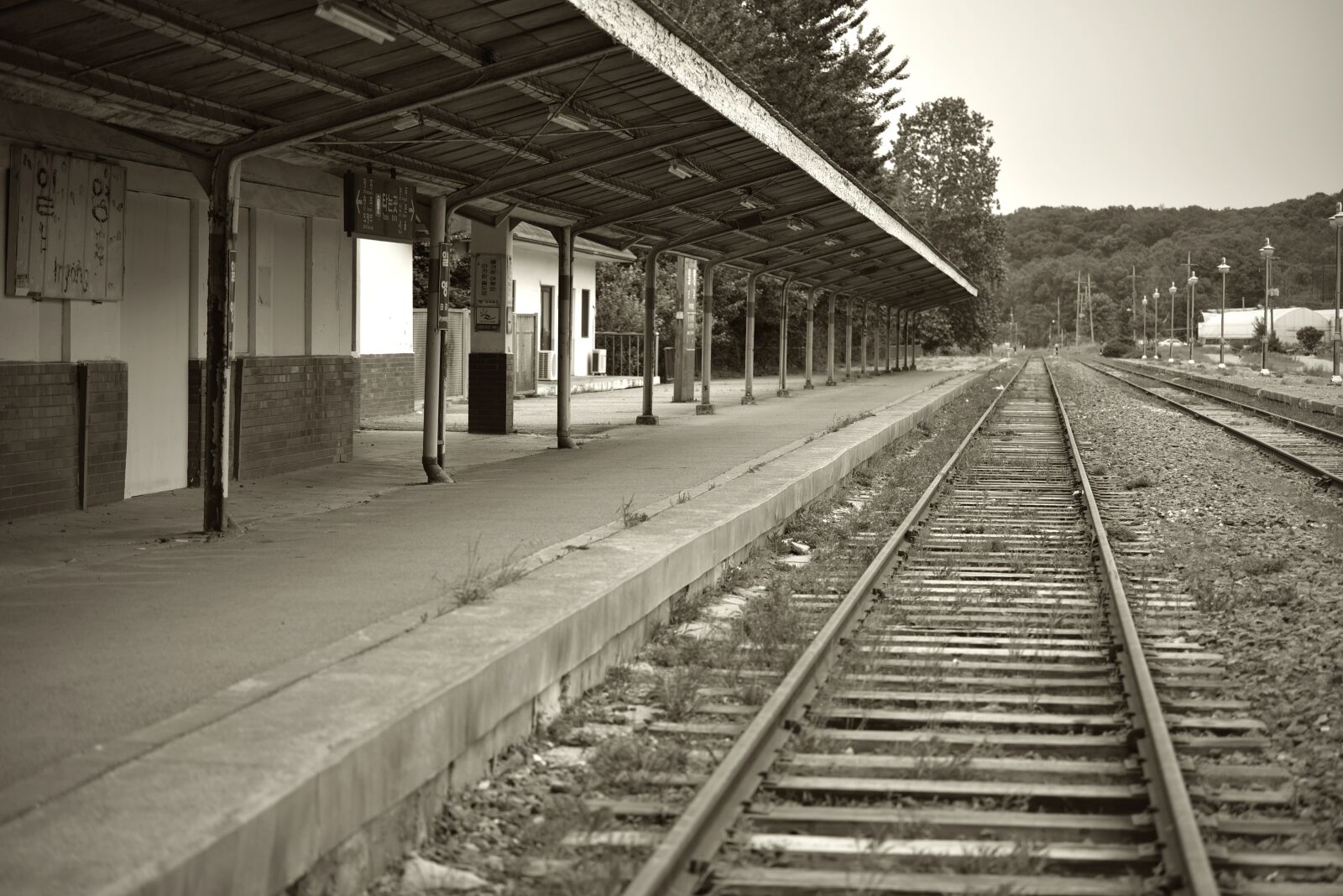 Nikon D750 sample photo. Old station, station, korail photography