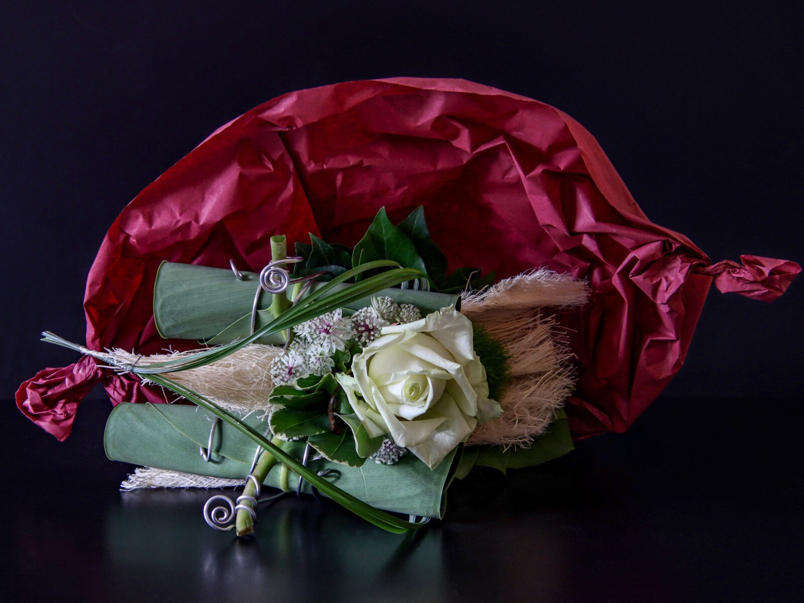 Canon EOS 90D sample photo. Rose arrangement, flower creation photography