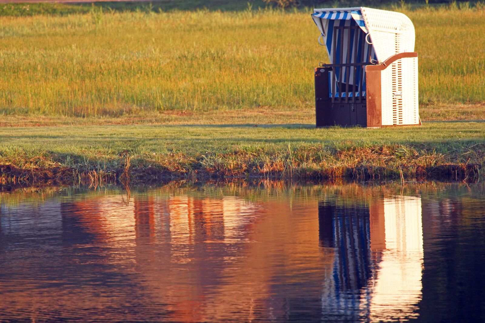 Canon EF-S 55-250mm F4-5.6 IS STM sample photo. Morning sun, sunrise, clubs photography