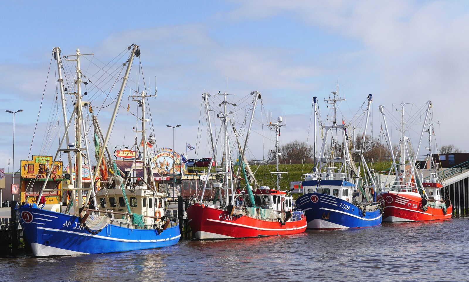 Panasonic Lumix DMC-GH3 sample photo. Boat, water, harbor, sea photography