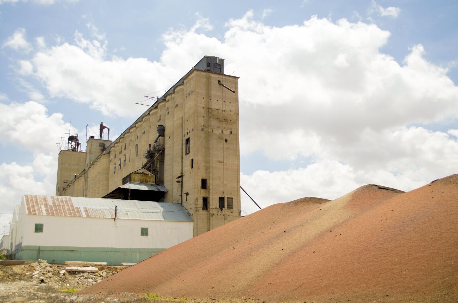 Nikon D5100 sample photo. Industry, silo, grain photography