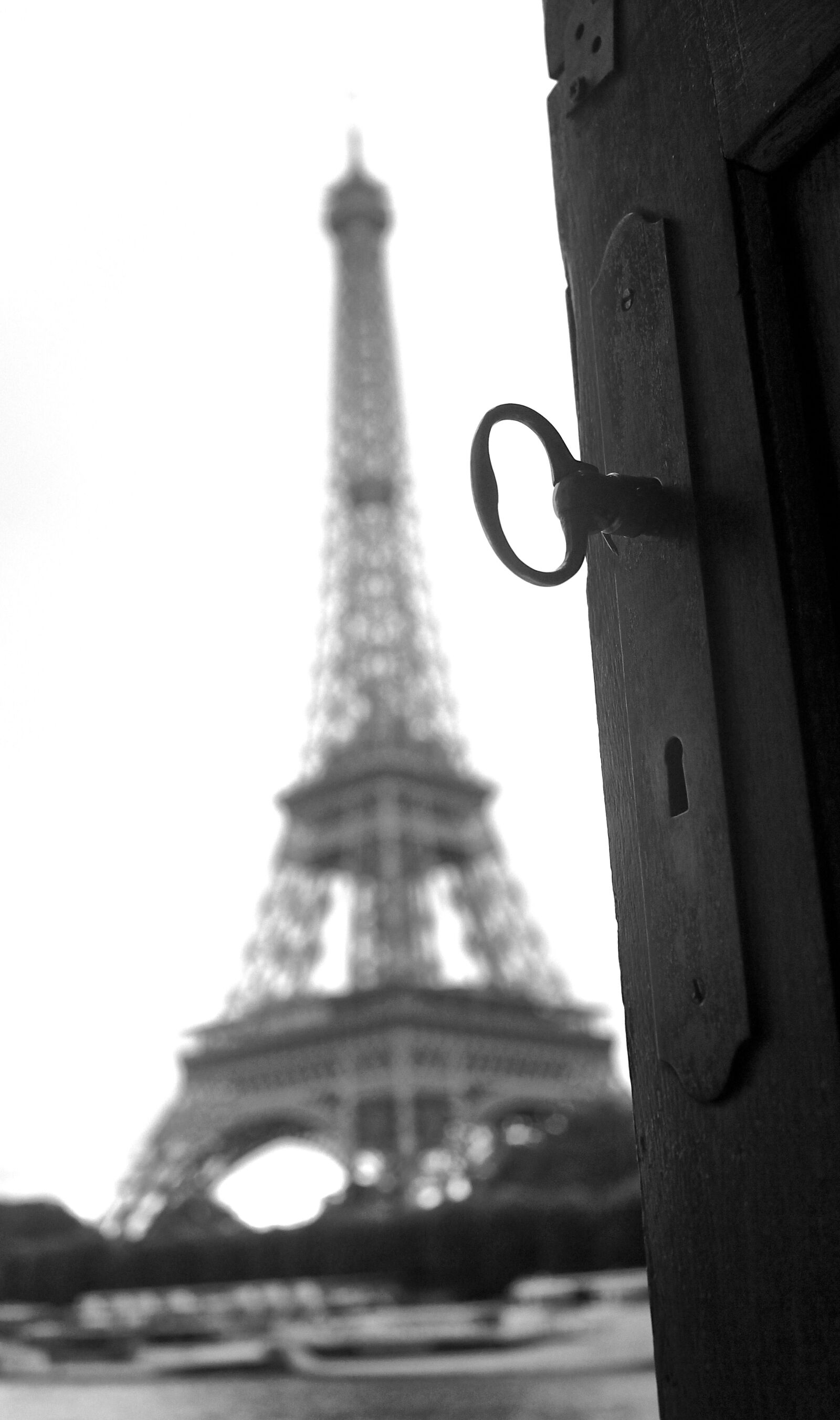 Canon EOS 550D (EOS Rebel T2i / EOS Kiss X4) sample photo. Paris, tourist, peniche photography