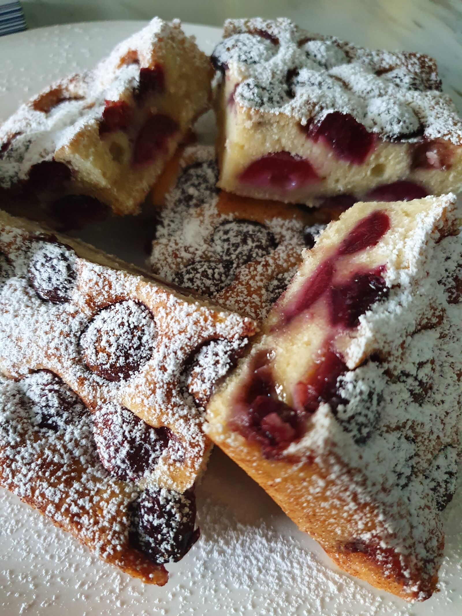 Samsung Galaxy S10 sample photo. Pie, cherry, cherry pie photography