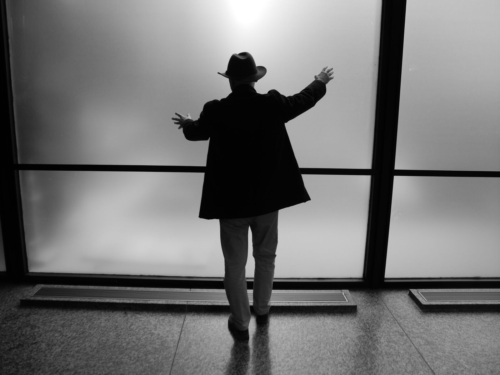 Nikon Coolpix P7000 sample photo. Silhouette, male figure, figure photography