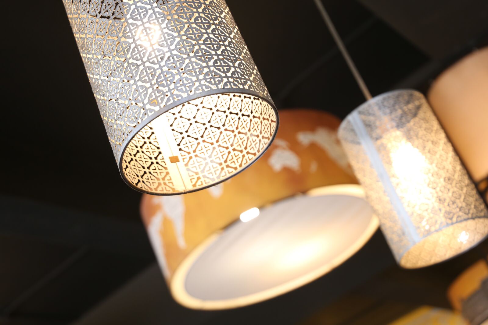 Canon EF 24-105mm F3.5-5.6 IS STM sample photo. Lamp, lights, lighting photography