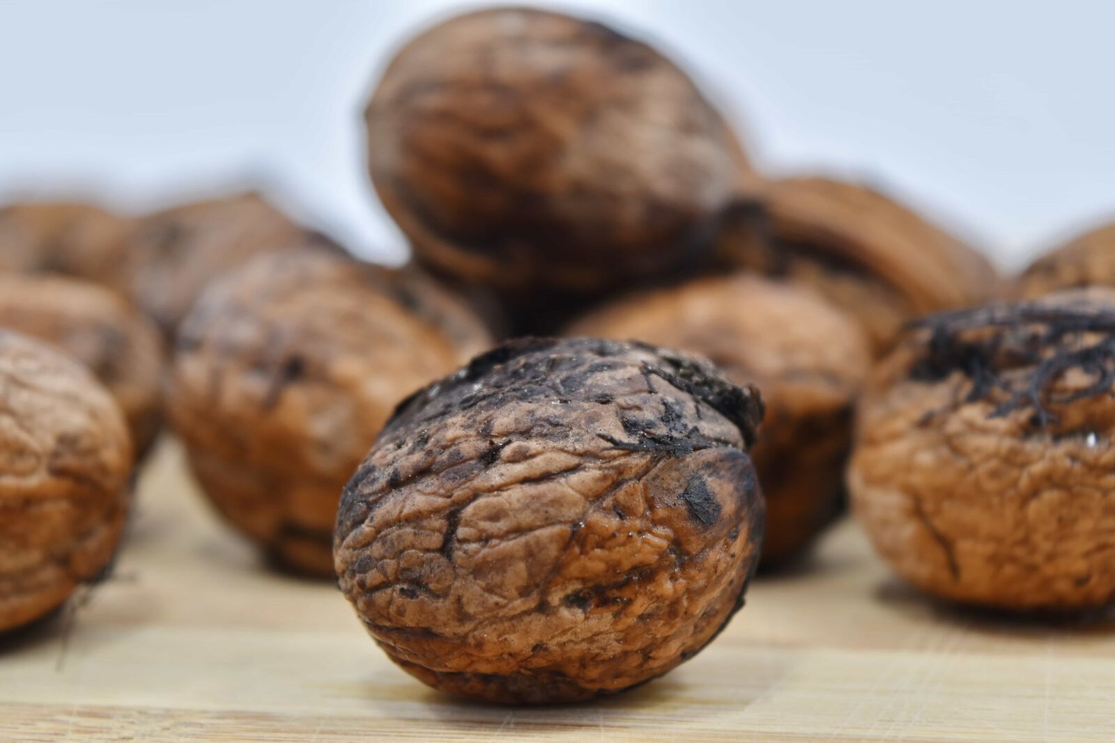 Nikon D5500 sample photo. Walnut, brown, delicious, diet photography