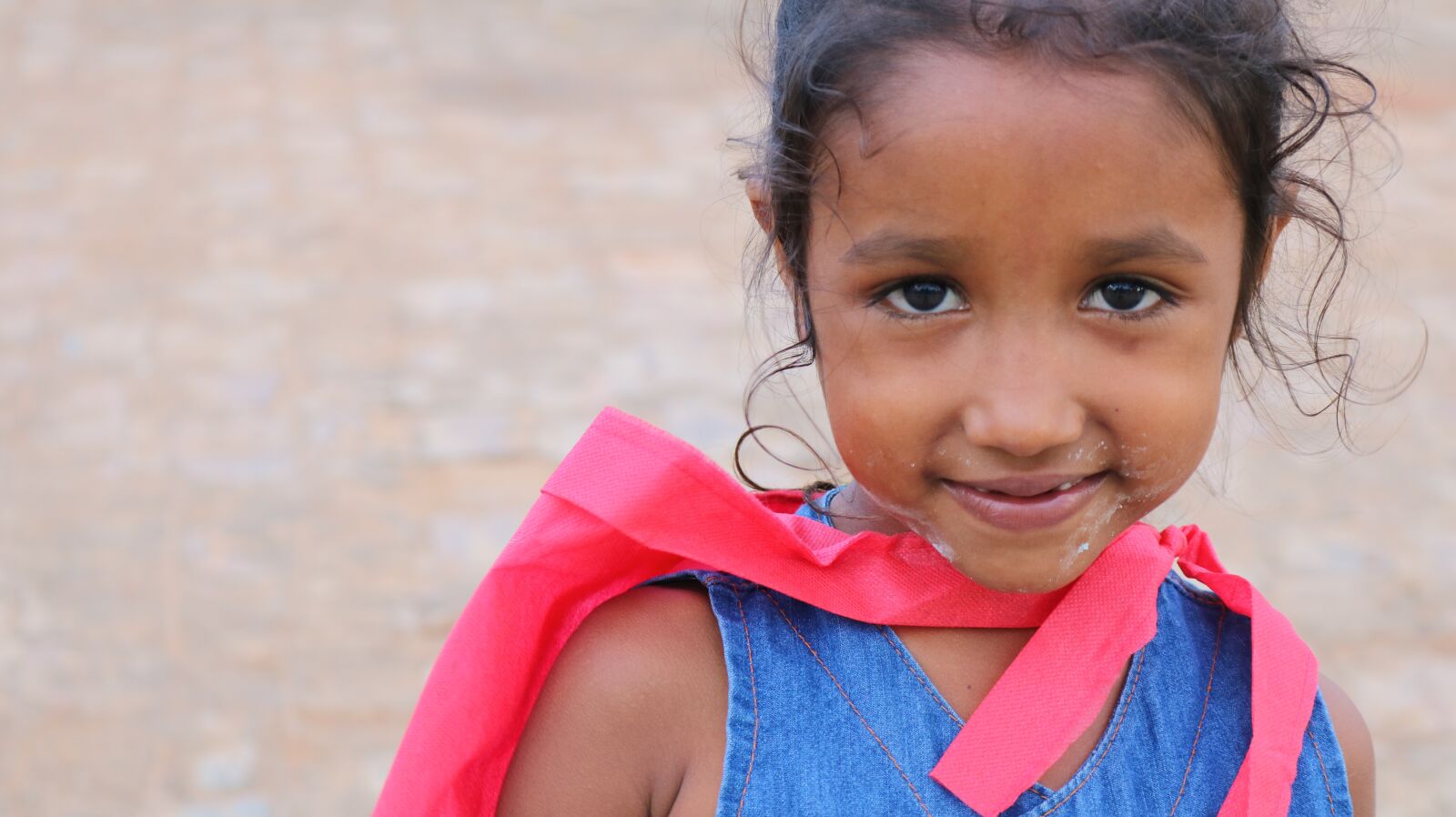 Canon EOS 750D (EOS Rebel T6i / EOS Kiss X8i) sample photo. Child, smiling, childhood photography