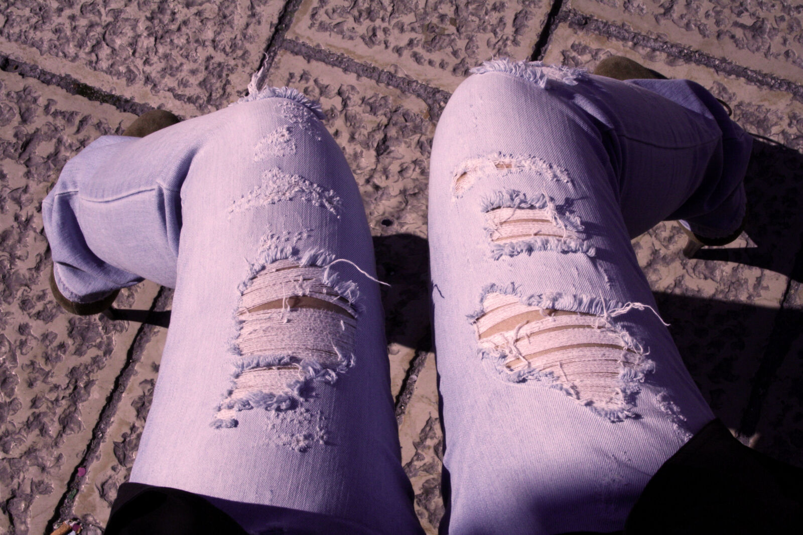 Canon EOS 1000D (EOS Digital Rebel XS / EOS Kiss F) sample photo. High, heels, jeans photography
