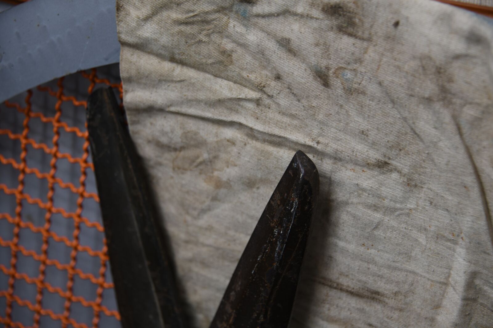 Nikon D850 sample photo. Material, cutting, scissor photography