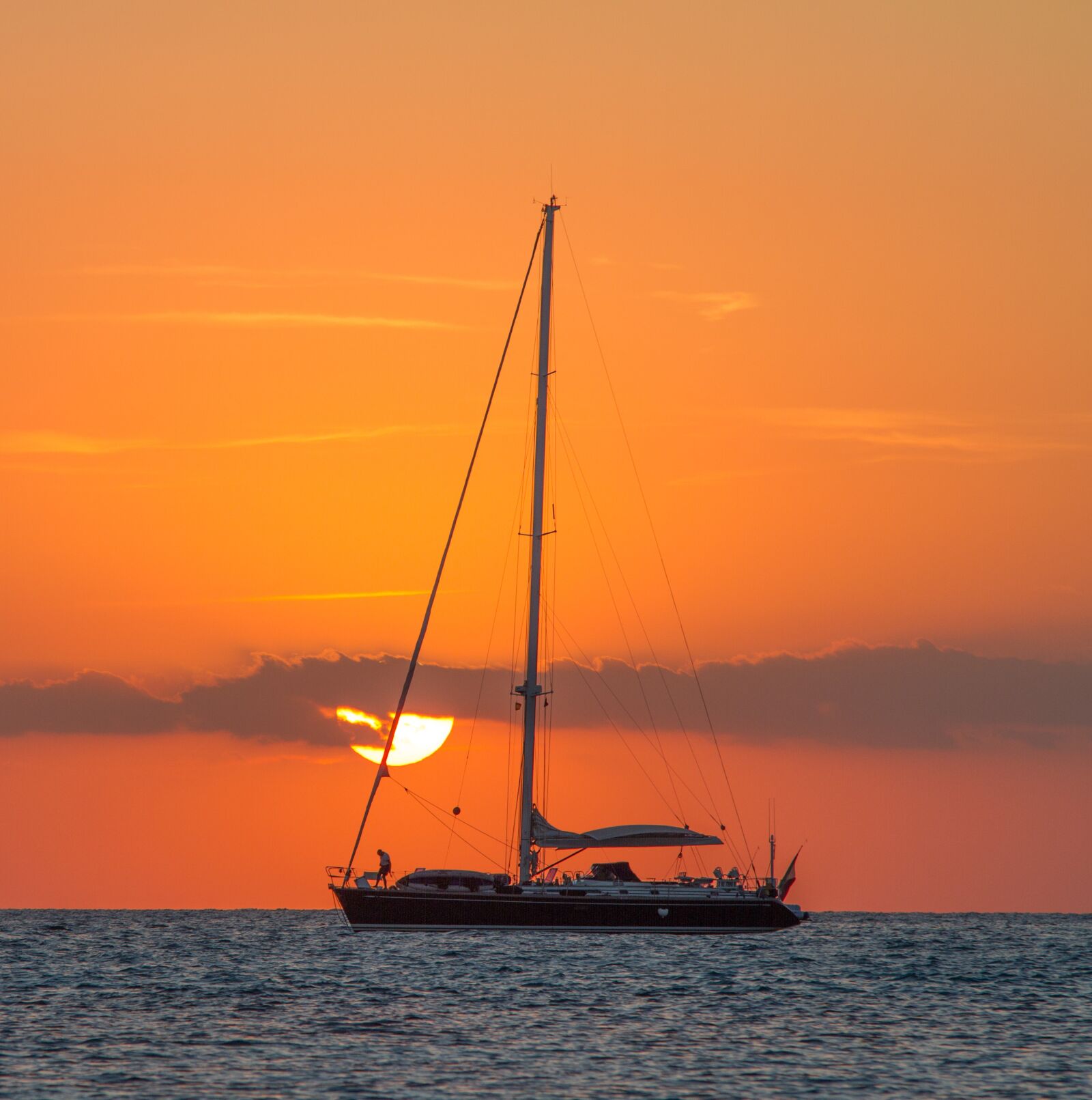 Canon EOS 7D sample photo. Boat, dawn, dusk photography