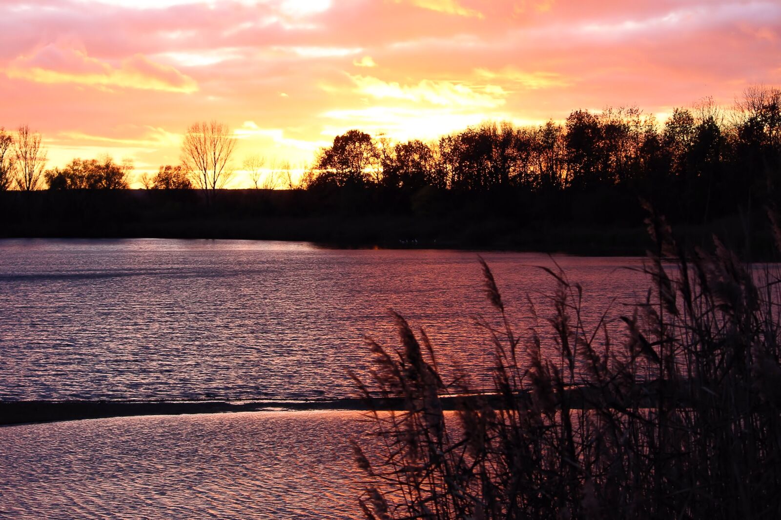 Canon EF-S 55-250mm F4-5.6 IS II sample photo. Sunset, afterglow, evening sky photography