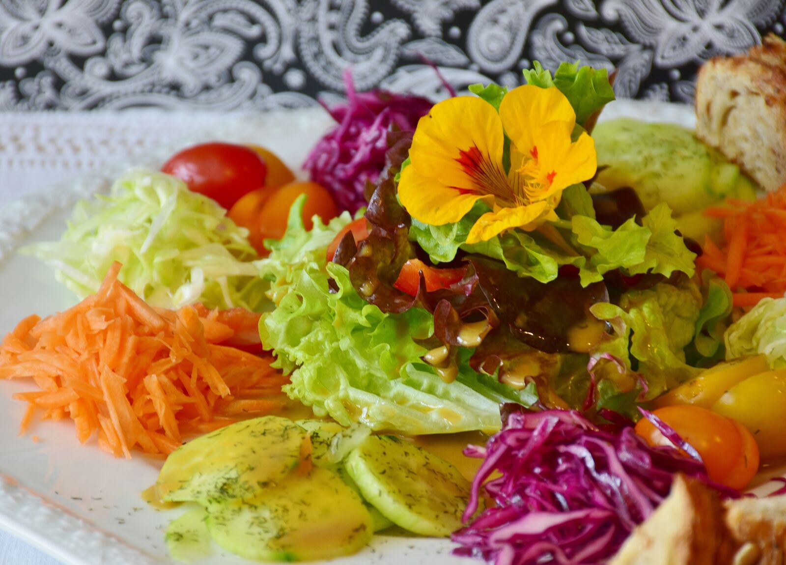 Nikon D7200 sample photo. Salad, salad plate, plate photography