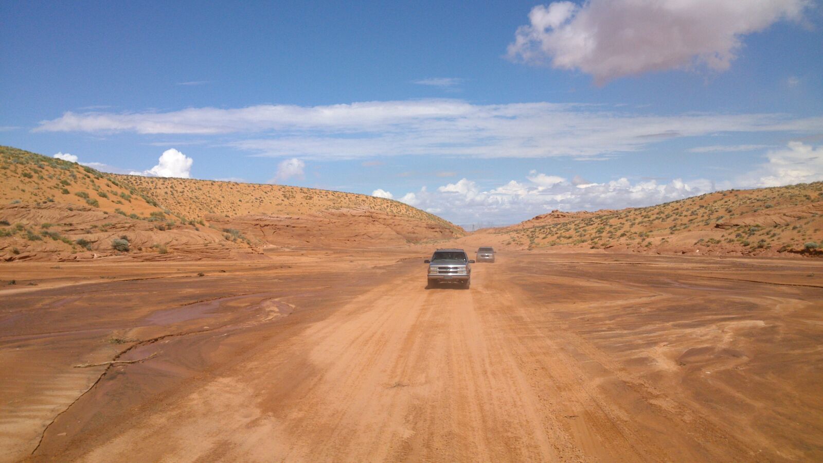 Sony Xperia P sample photo. Cars, in, desert, desert photography