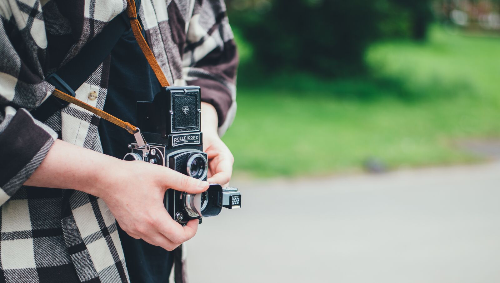 Nikon D4S sample photo. Camera, person, photographer photography