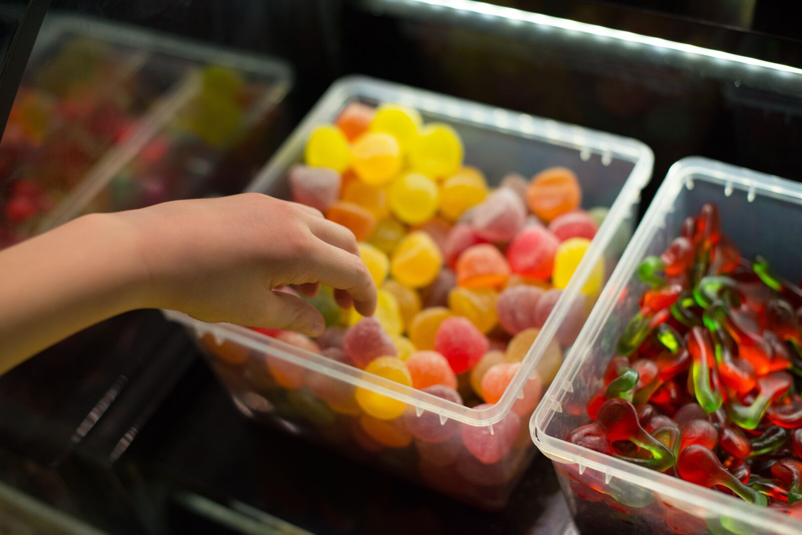Nikon D610 sample photo. Candy, child, get photography