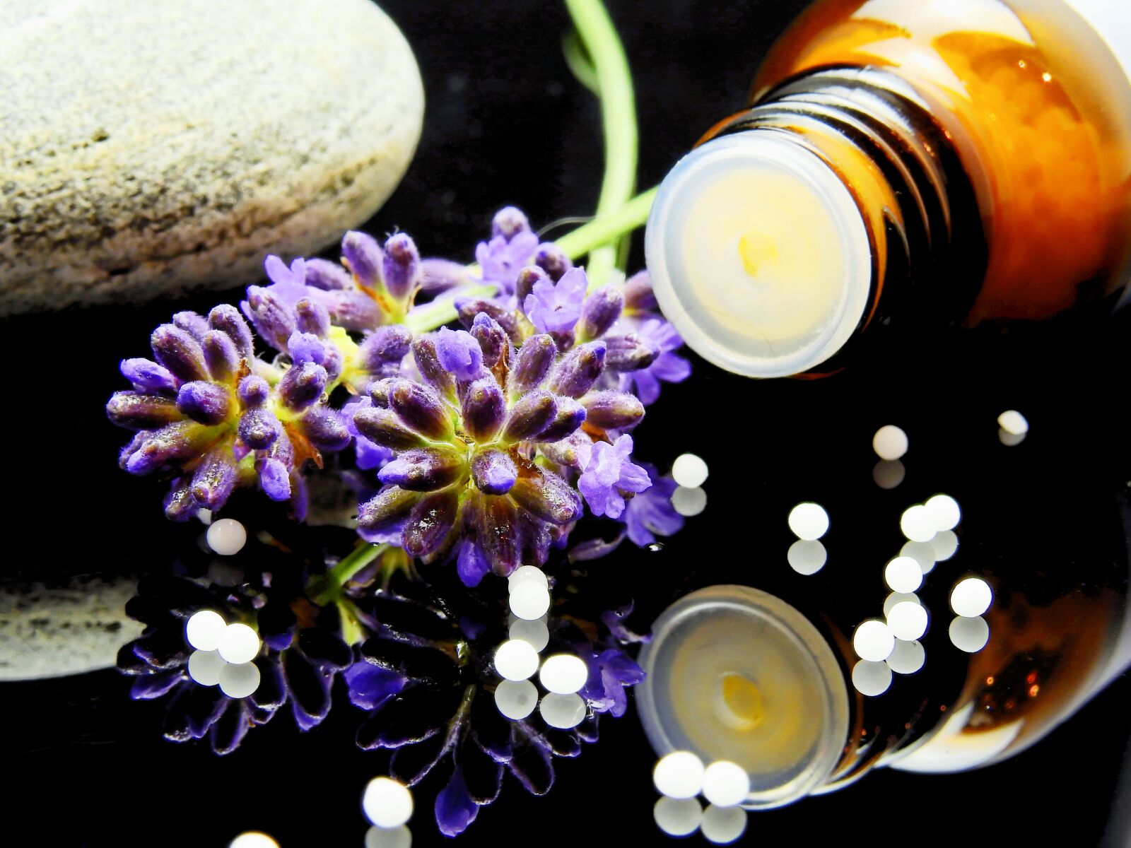 Nikon Coolpix P900 sample photo. Globuli, medical, health photography