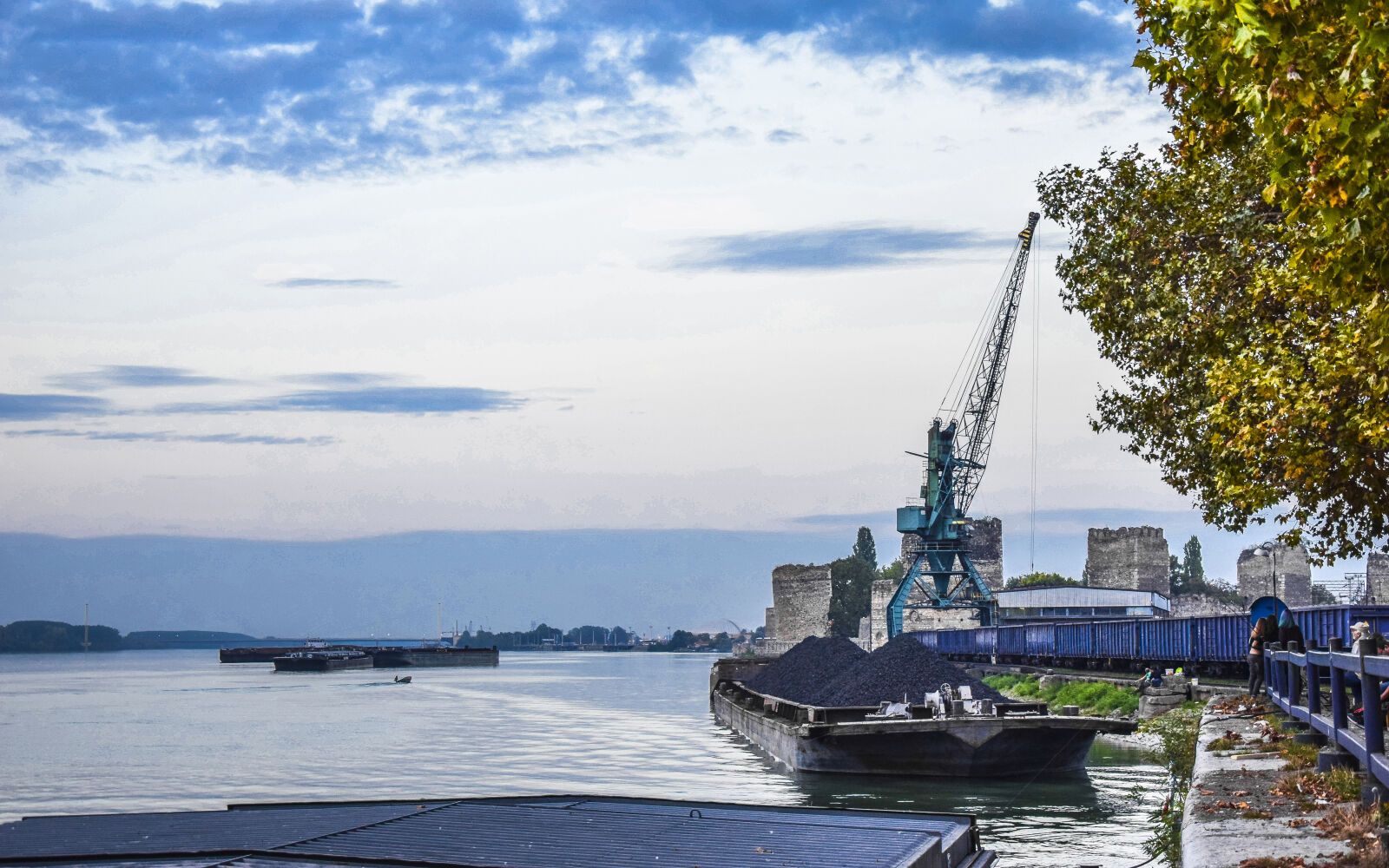 Nikon D5300 sample photo. Clouds, crane, danube, fortress photography