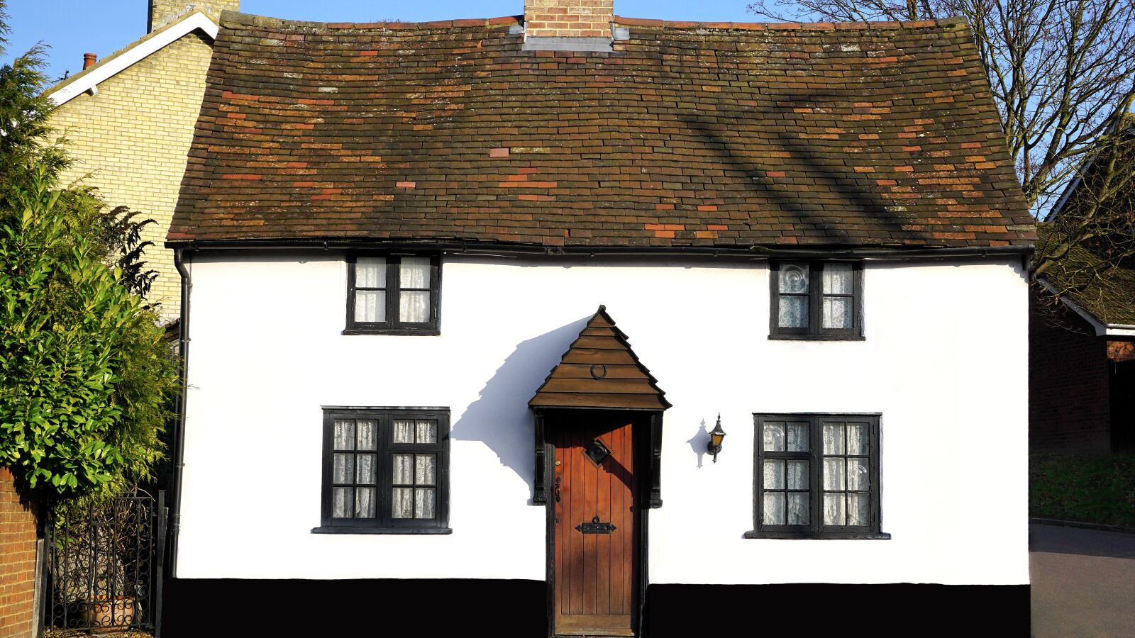 Sony a6000 sample photo. Cottage, building, residence photography