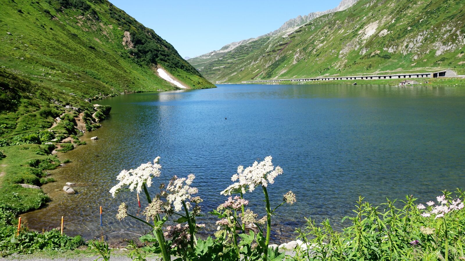 Sony Cyber-shot DSC-RX100 IV sample photo. Lake, graubünden, nature photography