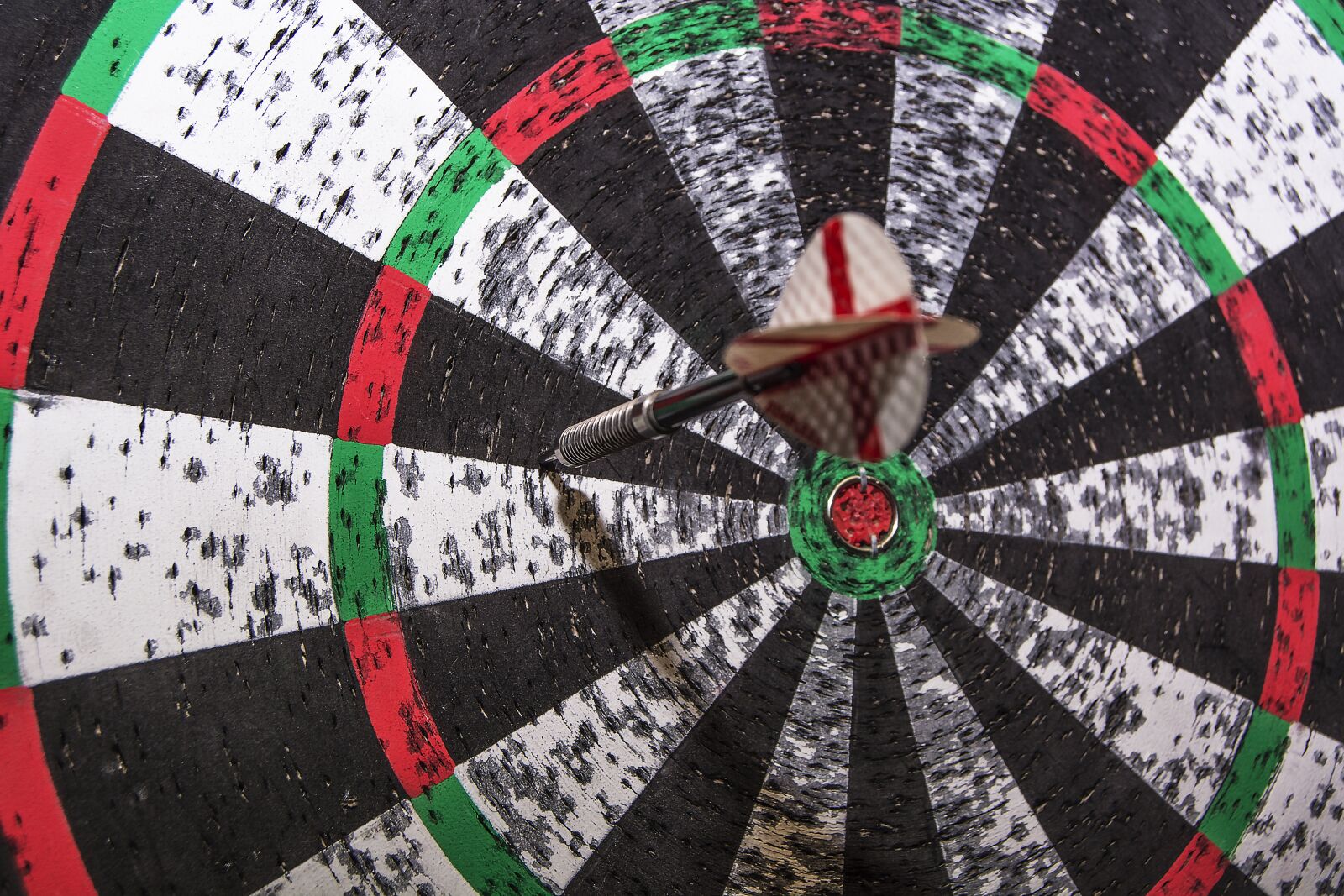 Nikon D5200 sample photo. Dart, arrow, target photography