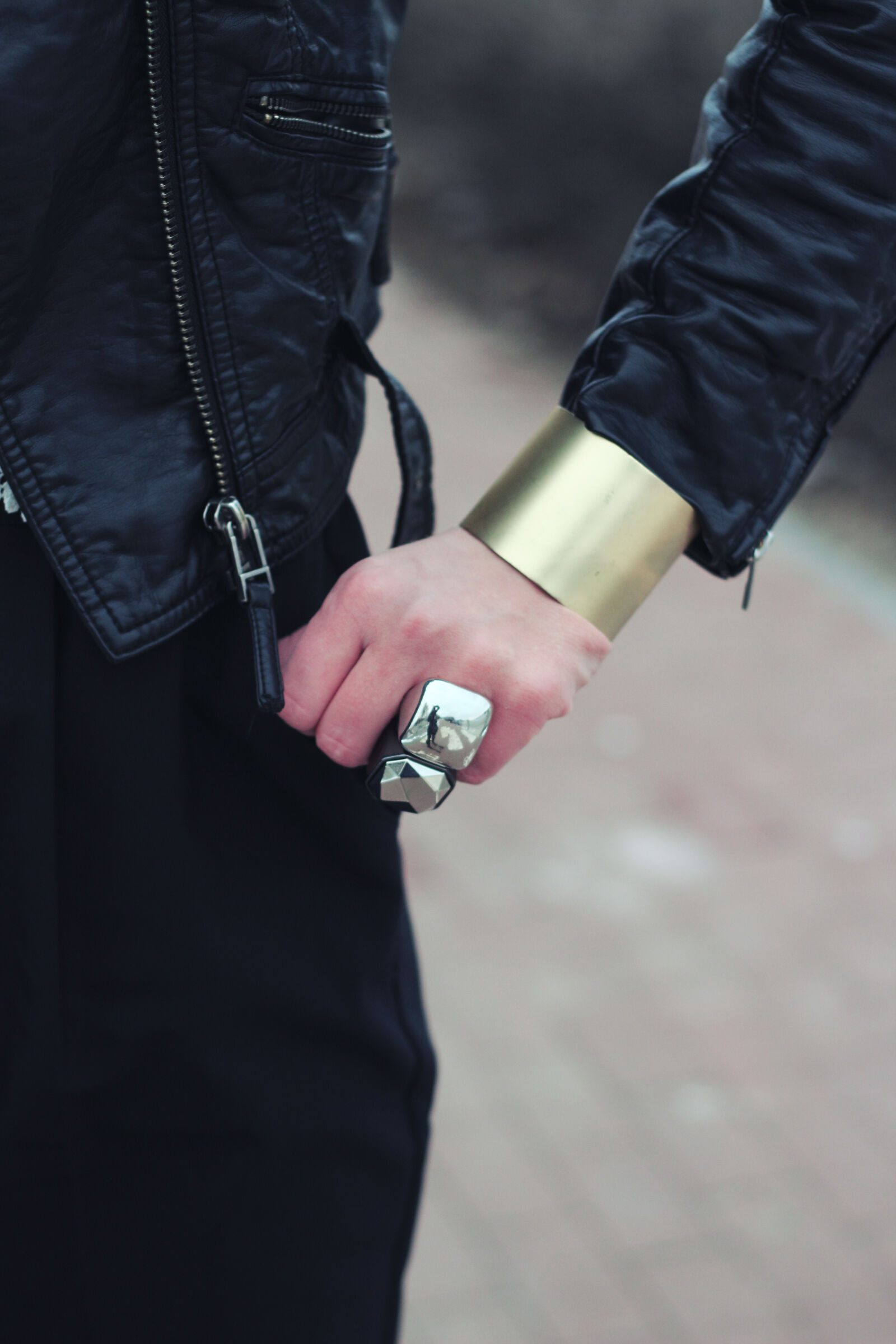 Canon EOS 600D (Rebel EOS T3i / EOS Kiss X5) sample photo. Wide, bangle, bracelet, ii photography