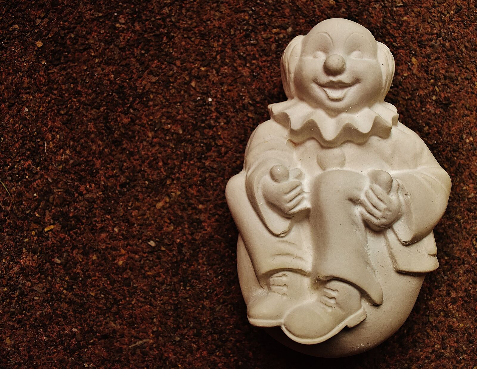 Nikon D7200 sample photo. Clown, gypsum, blank photography