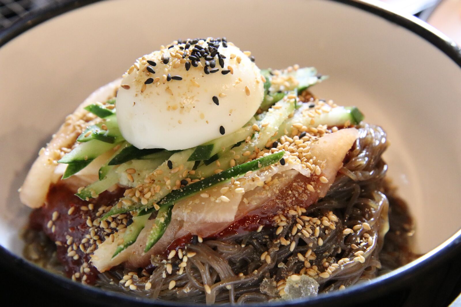 Canon EOS 80D sample photo. Cold noodles, charcoal, republic photography