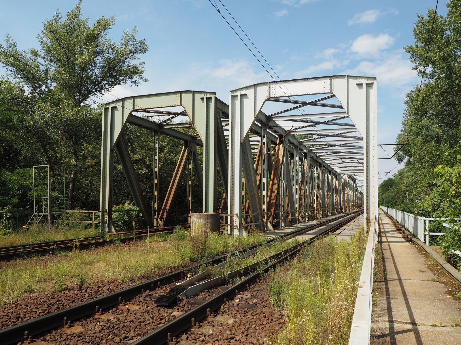 Olympus PEN E-PL7 sample photo. Bridge, rail, steel photography