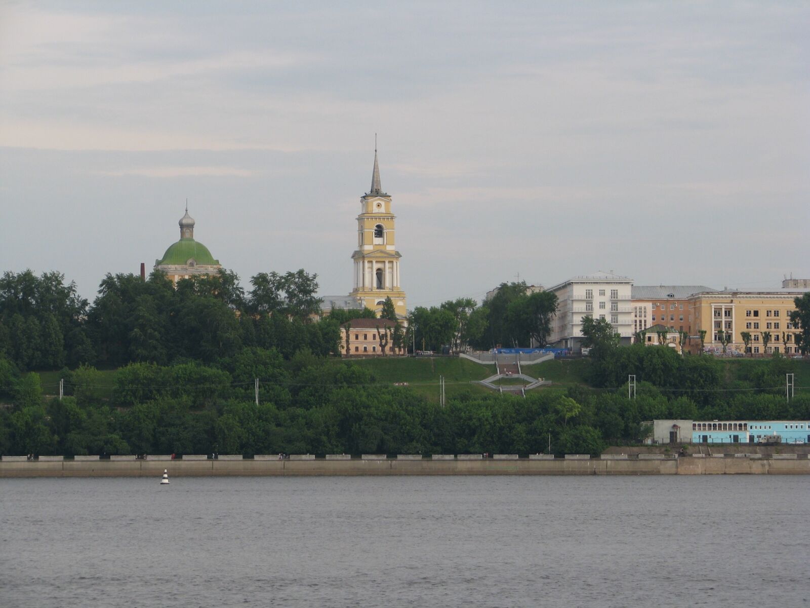 Пермский город на каме. Река Кама в Перми. Набережная реки Кама. Набережная реки Кама Пермь.