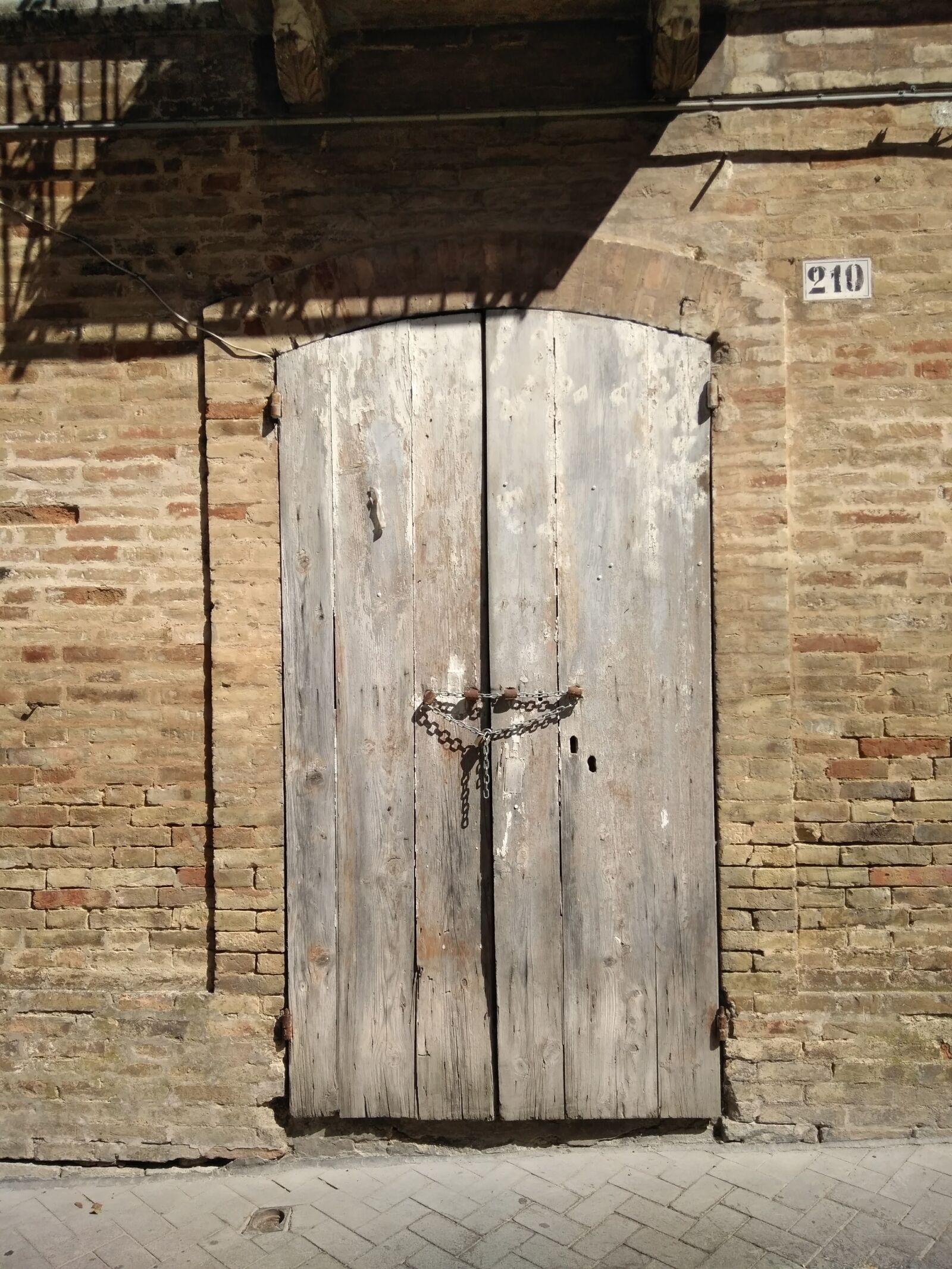 Xiaomi Redmi 4 Pro sample photo. Door, ancient door, brick photography