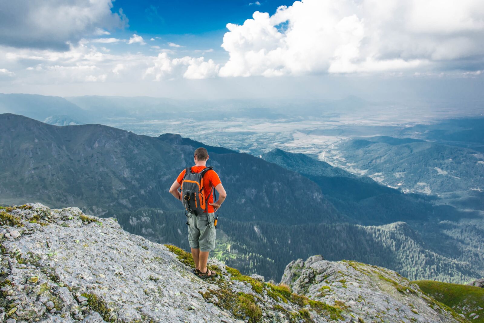 Canon EF 17-40mm F4L USM sample photo. Adventure, climb, clouds photography