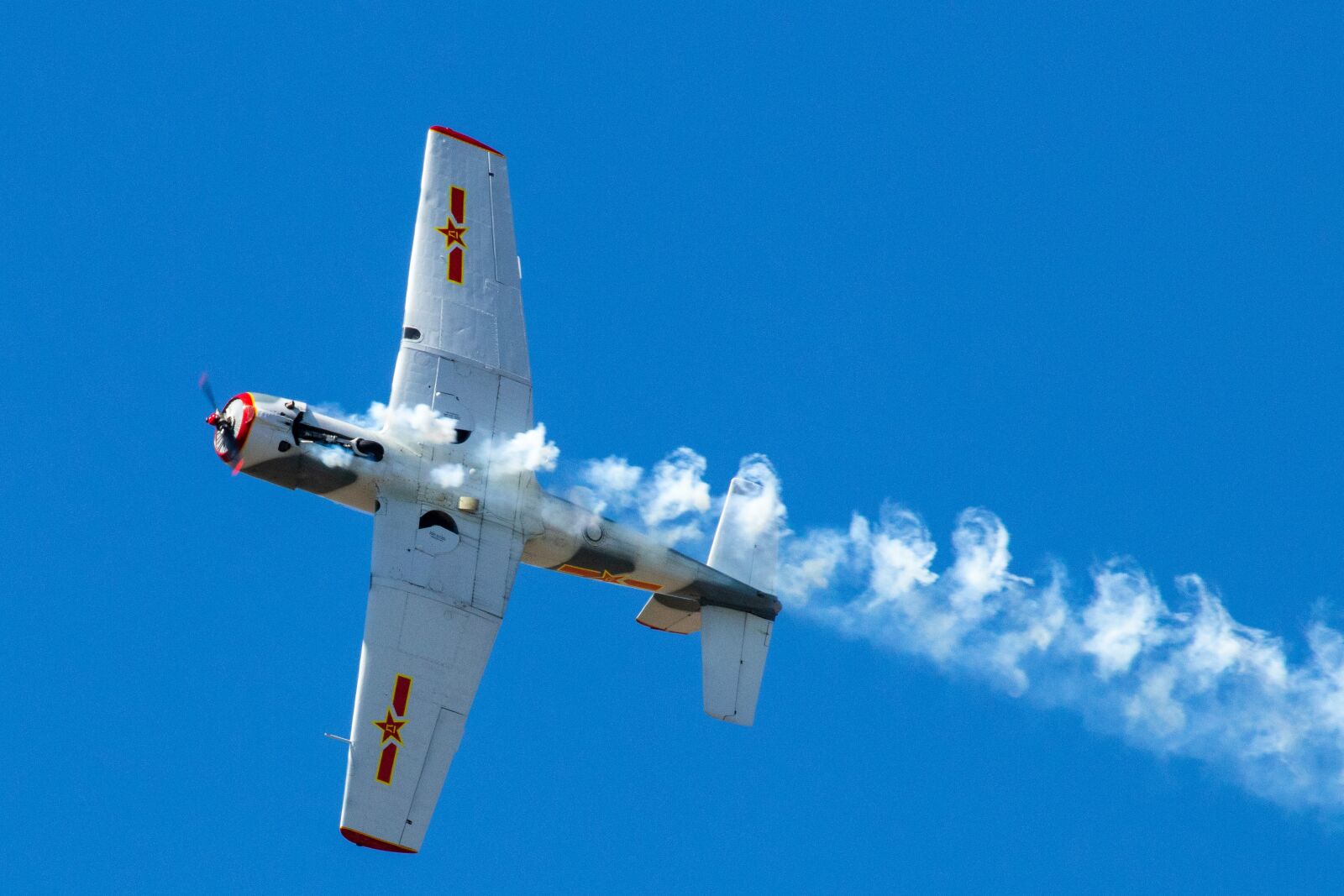 Canon EF 100-400mm F4.5-5.6L IS USM sample photo. Airplane, aircraft, sky photography
