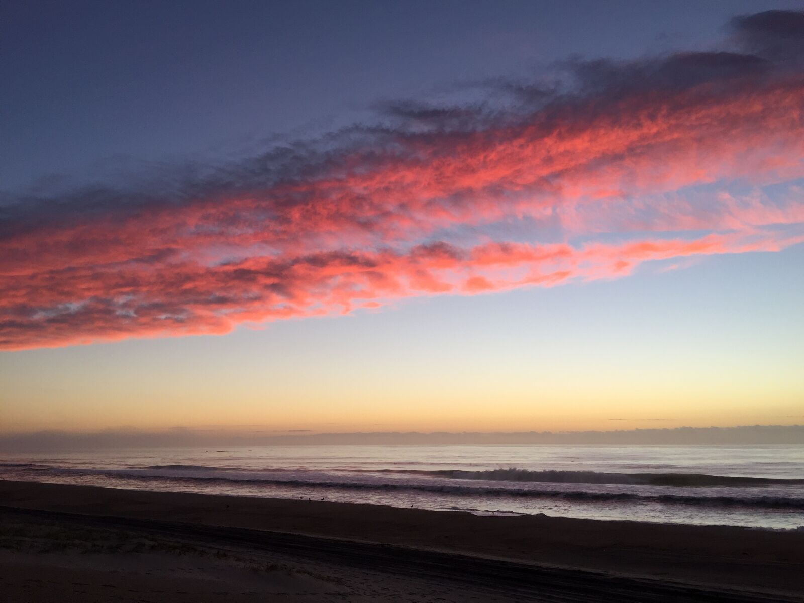 iPhone 6 Plus back camera 4.15mm f/2.2 sample photo. Ocean, sunrise, beach photography