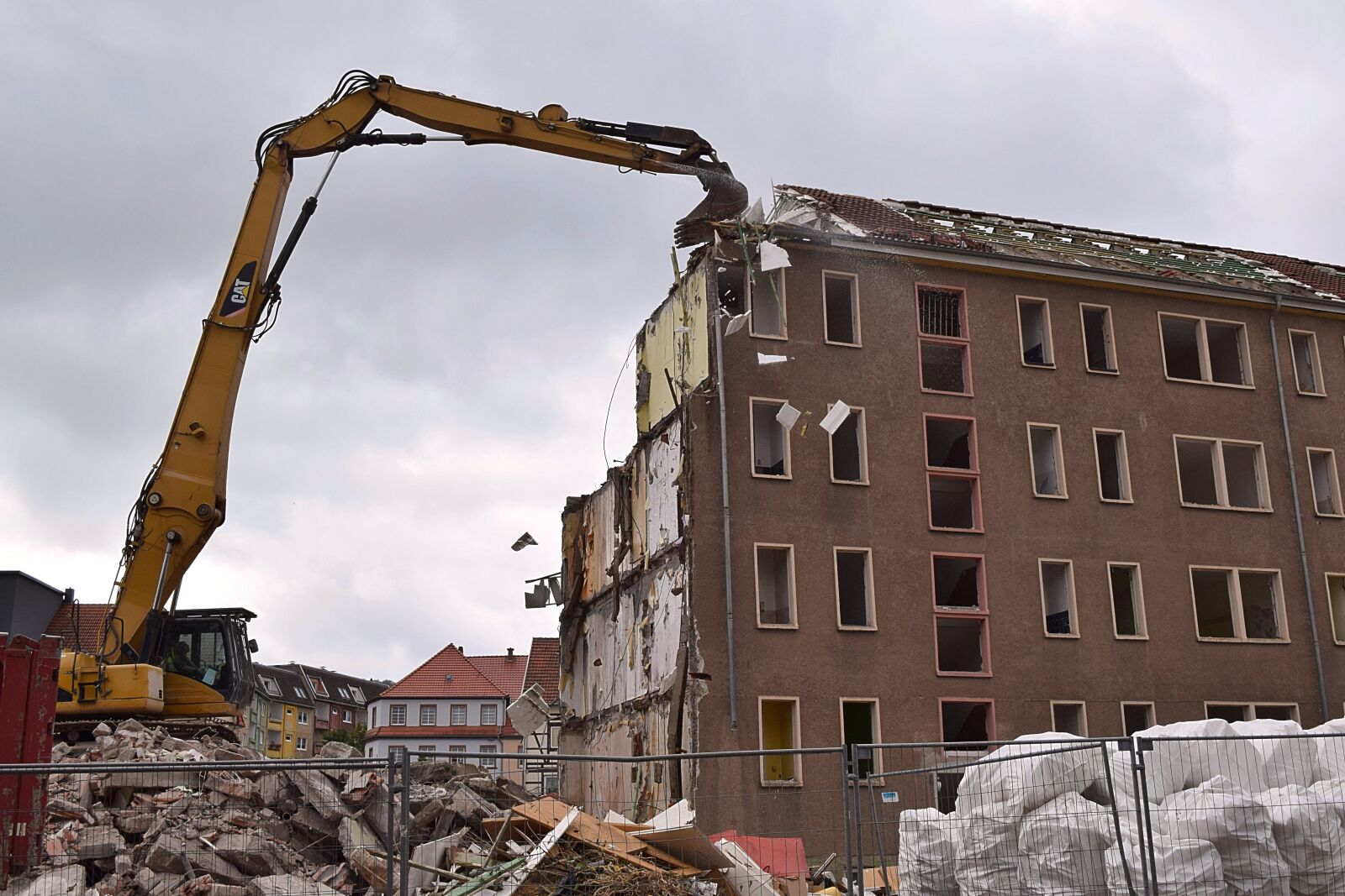 Nikon D3300 sample photo. Crash, excavators, building rubble photography