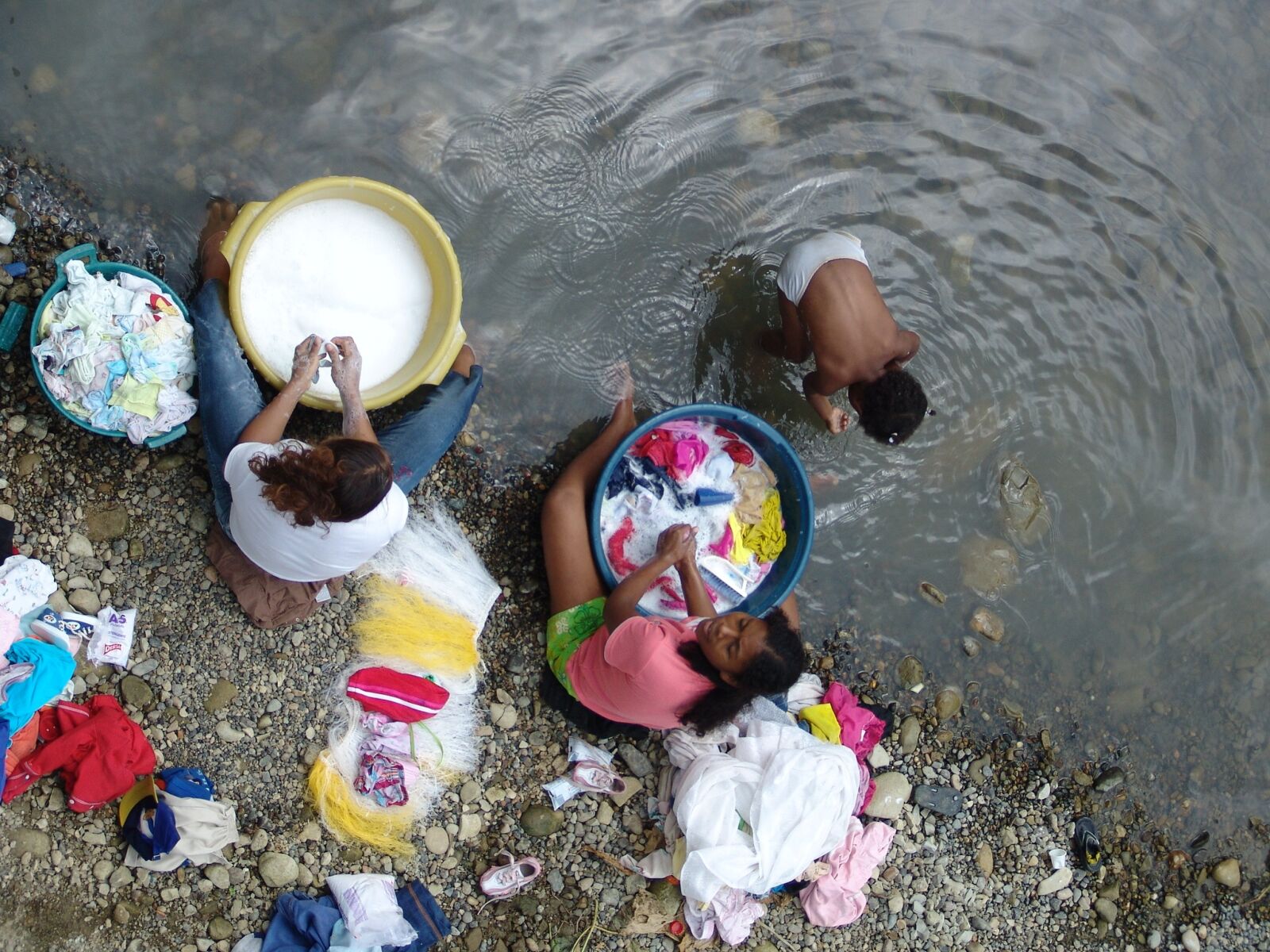 Sony DSC-F828 sample photo. River, washerwomen, work photography