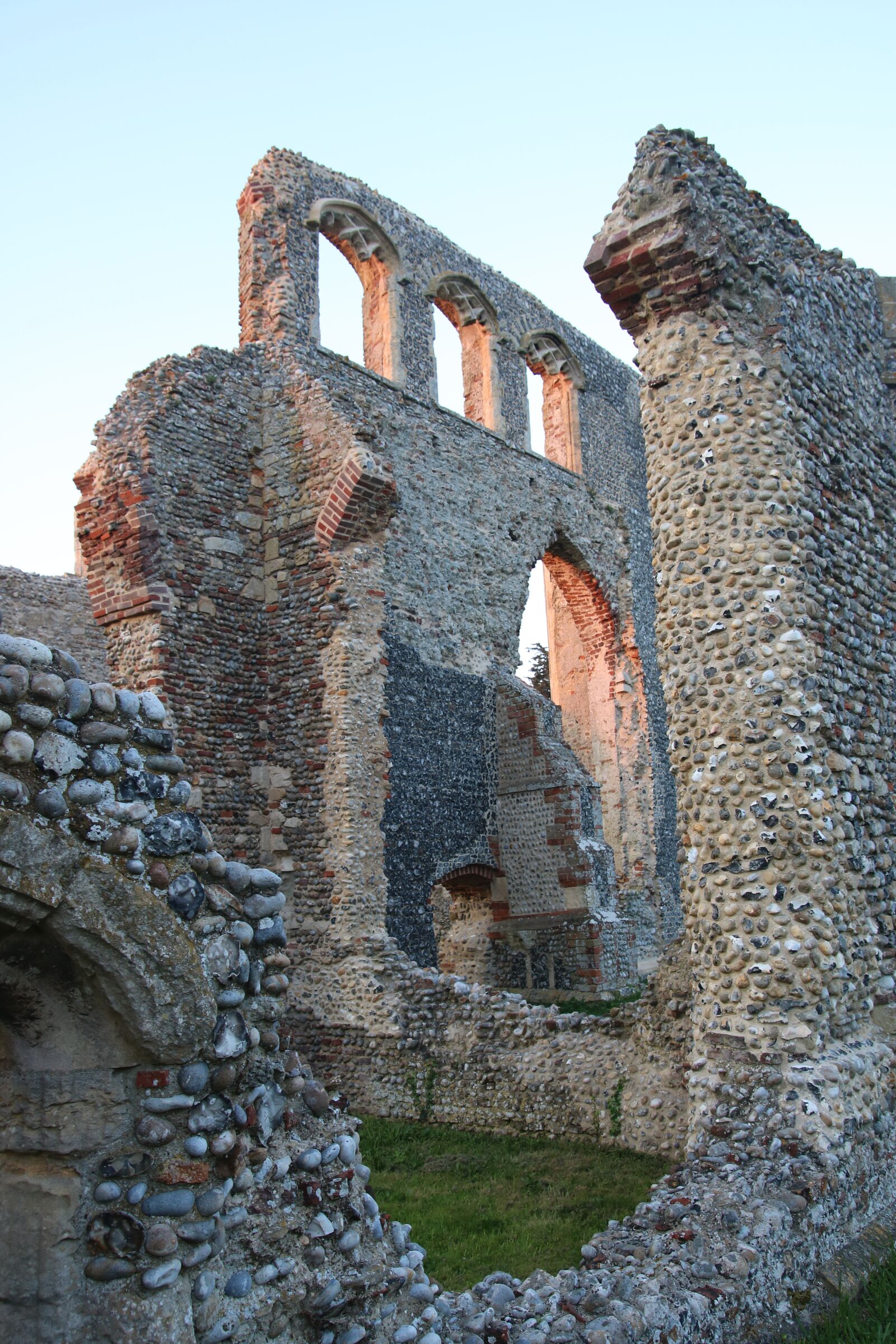 Canon EOS 750D (EOS Rebel T6i / EOS Kiss X8i) sample photo. Church, ruin, building photography
