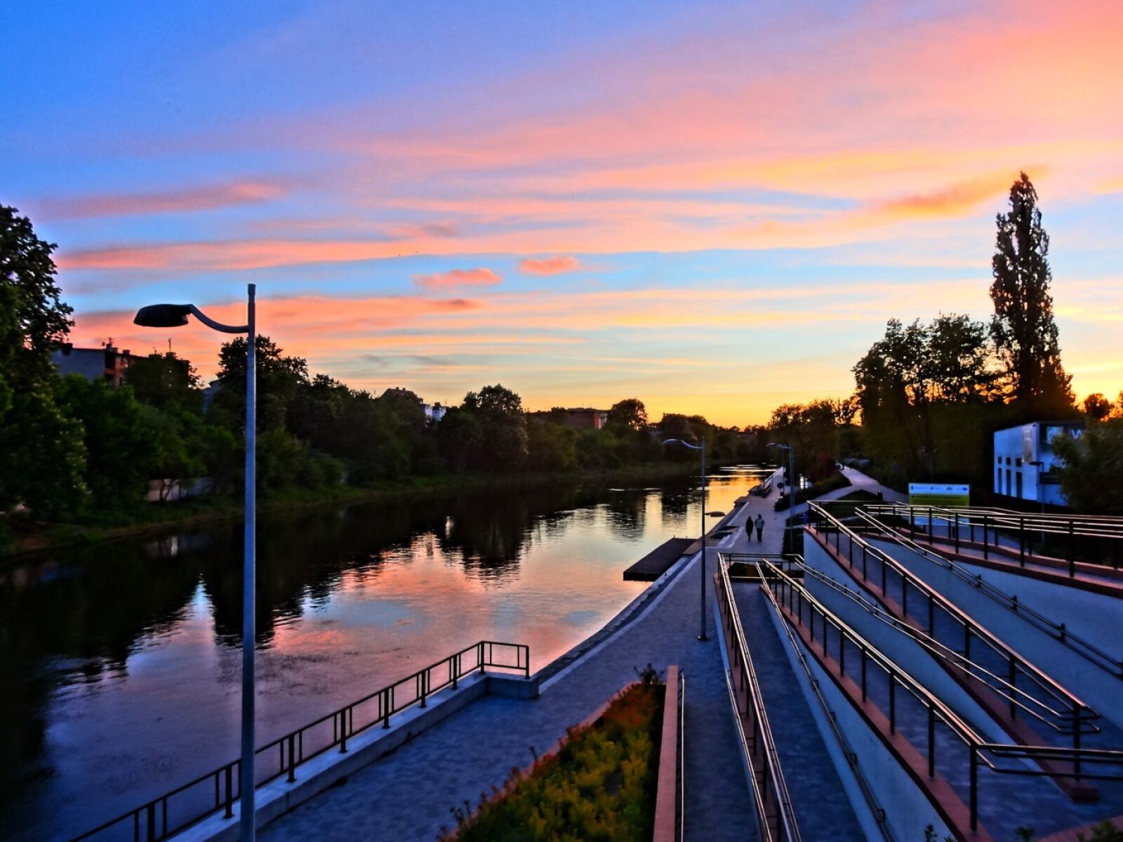 Sony Cyber-shot DSC-HX20V sample photo. Bydgoszcz, downtown, embankment photography