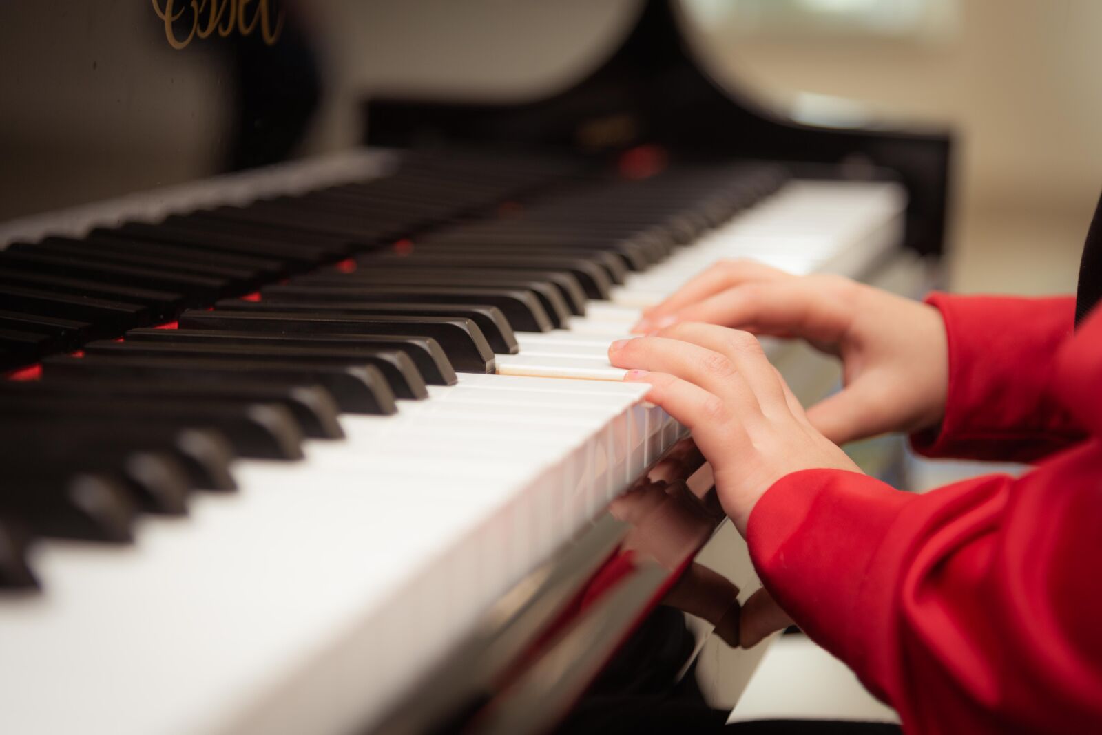 Nikon D750 sample photo. Piano, playing, learning photography