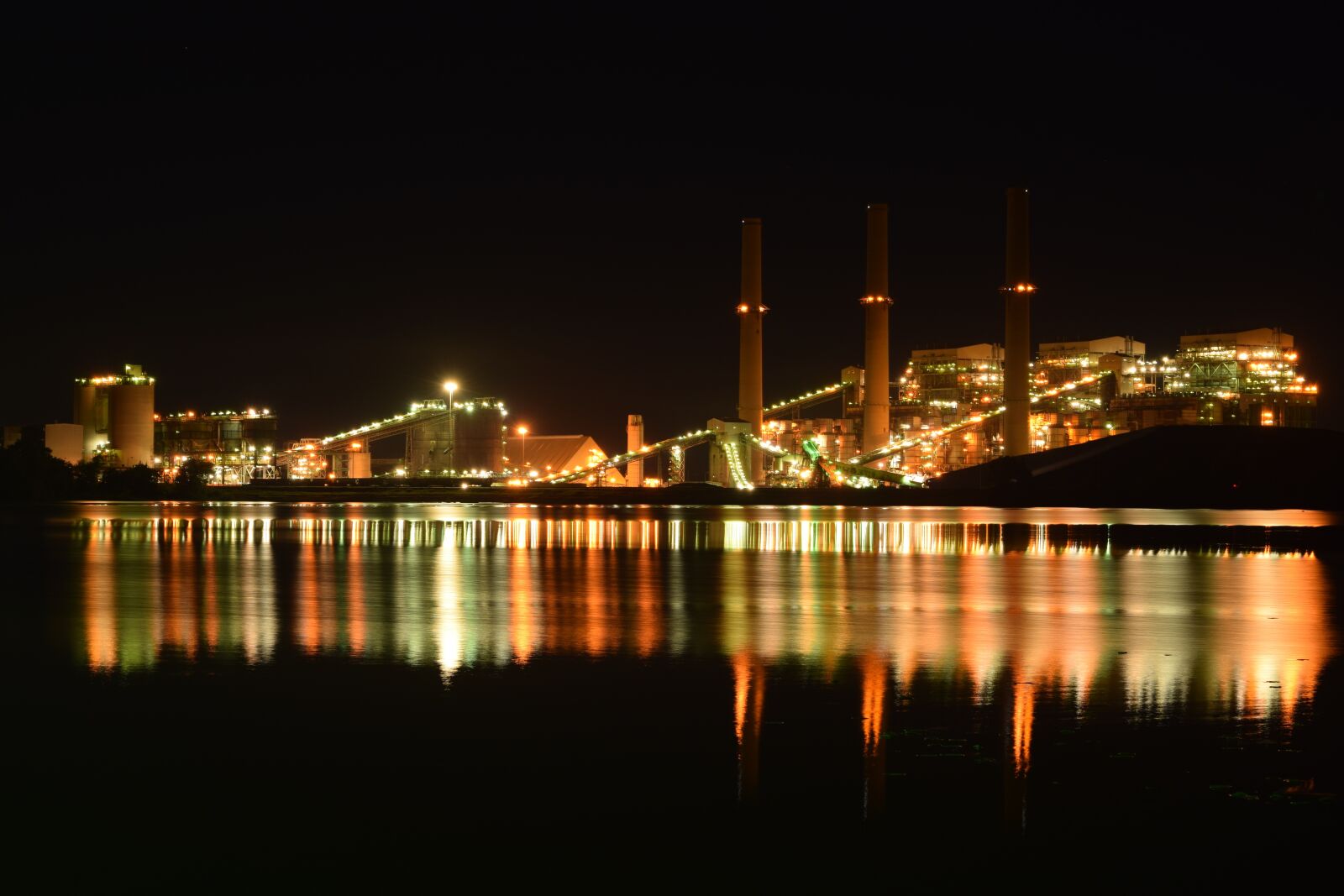 Nikon D3300 sample photo. Factory, lights, industrial photography