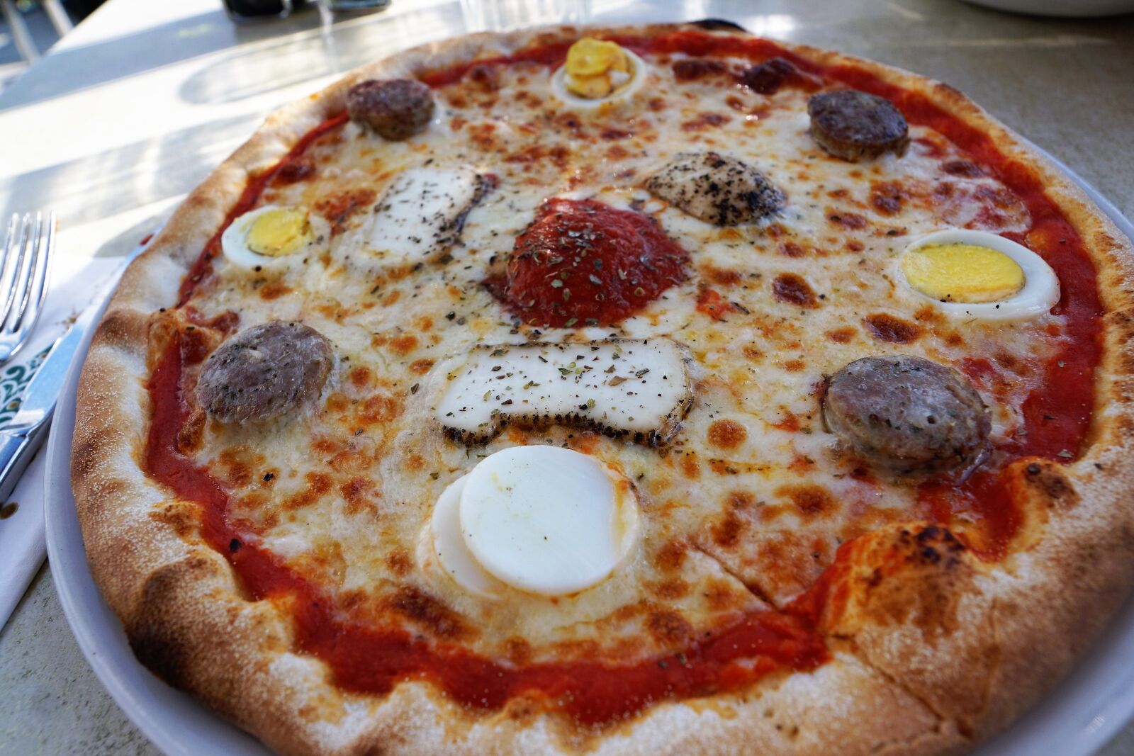 Sony ILCA-77M2 + Sony DT 16-50mm F2.8 SSM sample photo. Pizza, eat, italy photography