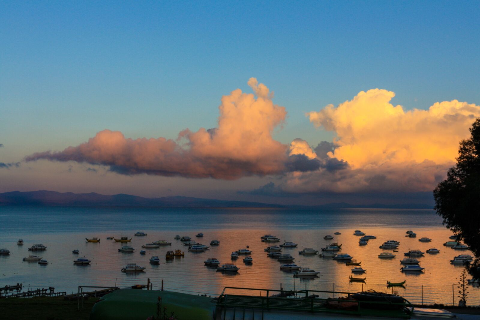Canon EOS 450D (EOS Rebel XSi / EOS Kiss X2) sample photo. Sunrise, copacabana, bolivia photography