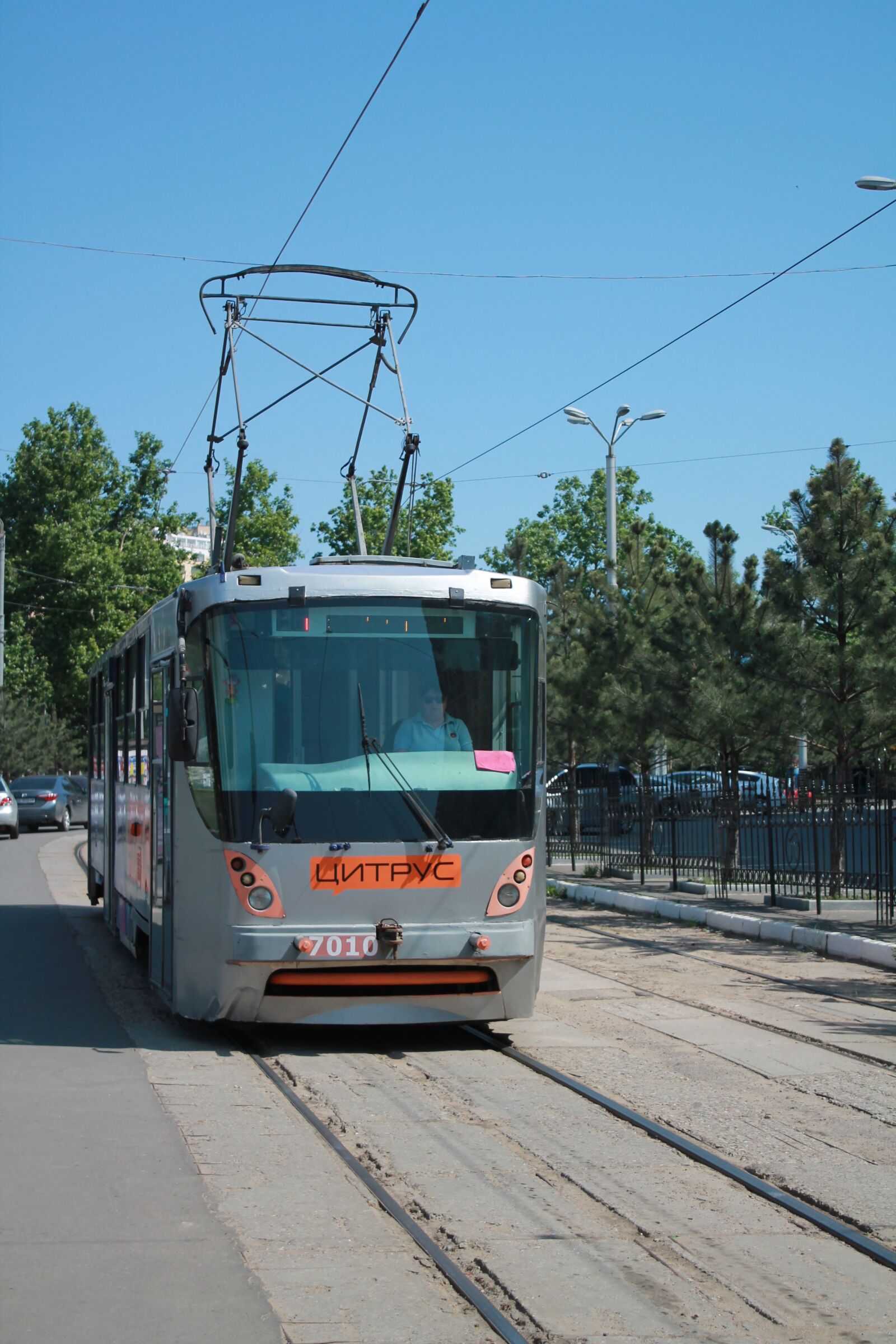 Canon EOS 1100D (EOS Rebel T3 / EOS Kiss X50) sample photo. Tram, ukraine, odessa photography