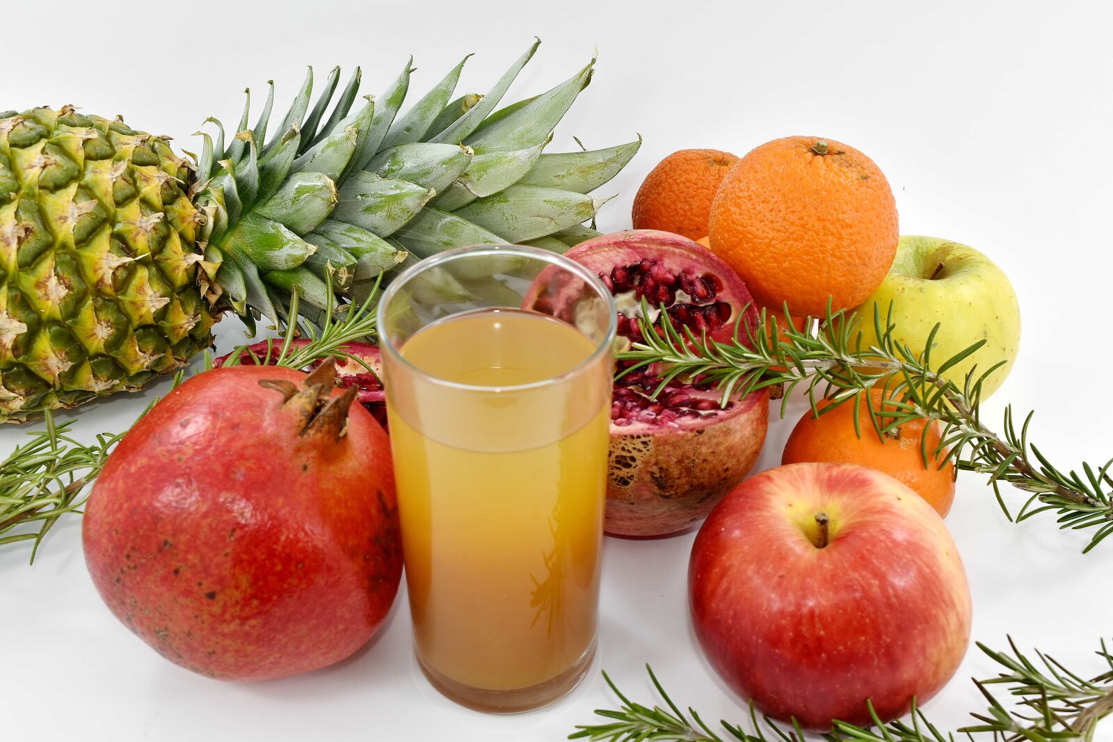 Nikon D5500 sample photo. Apple, citrus, fruit juice photography