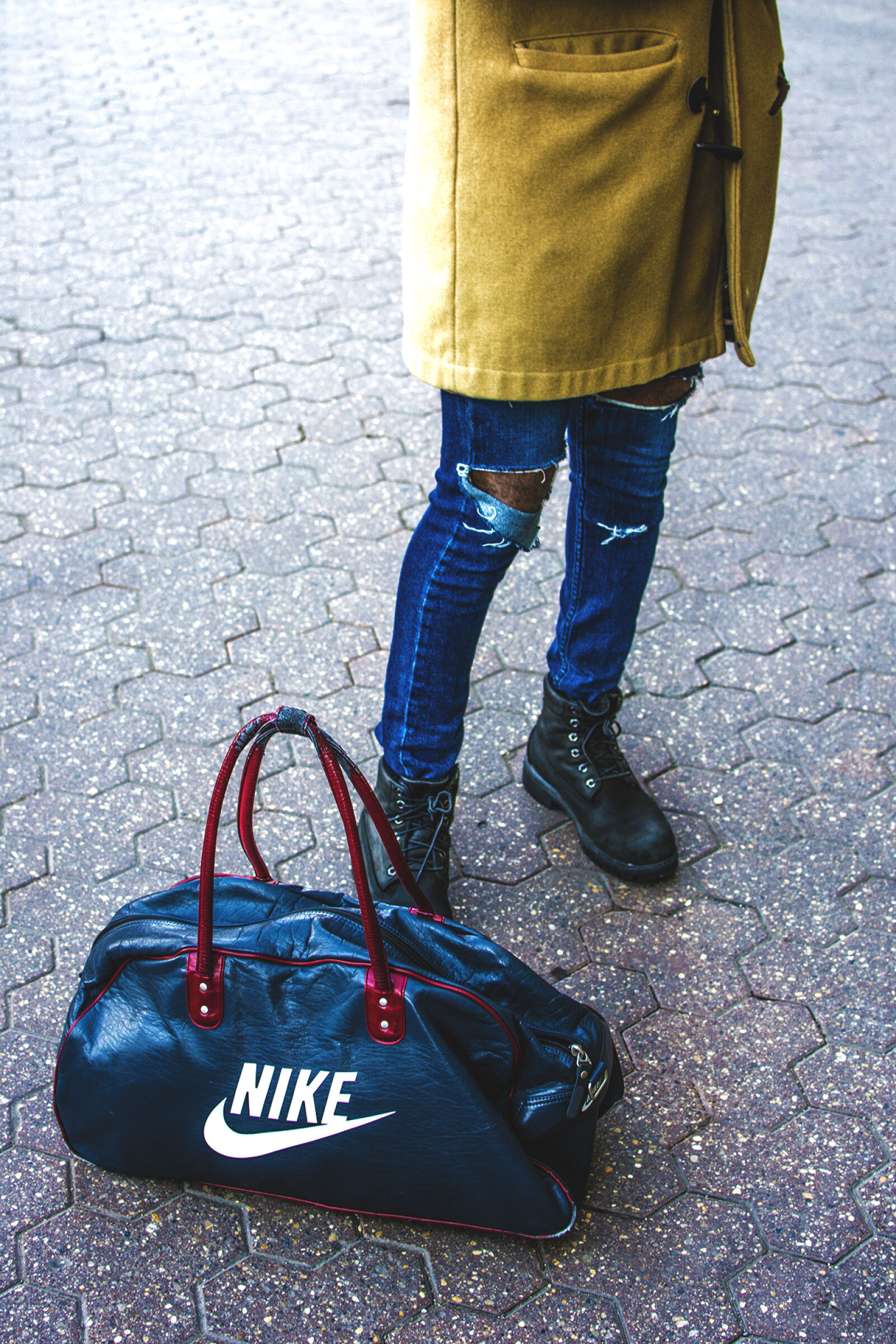 Nikon AF-S DX Nikkor 35mm F1.8G sample photo. Clothing, fashion, nike, pexels photography